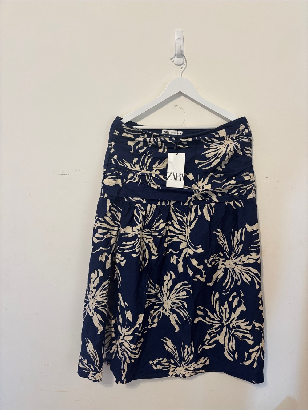 Zara Navy and Cream Floral Midi Skirt